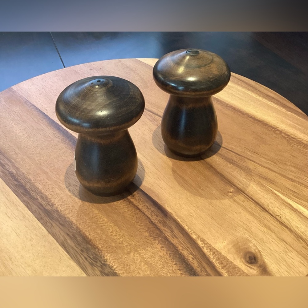 Woodcrest vintage wooden Mushroom Salt & Pepper Shakers Japan